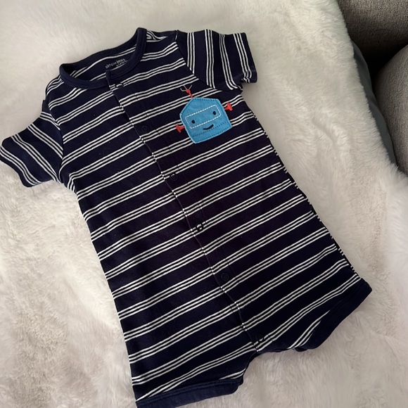 Carter’s Baby Boy Short Sleeve Romper - Picture 2 of 10